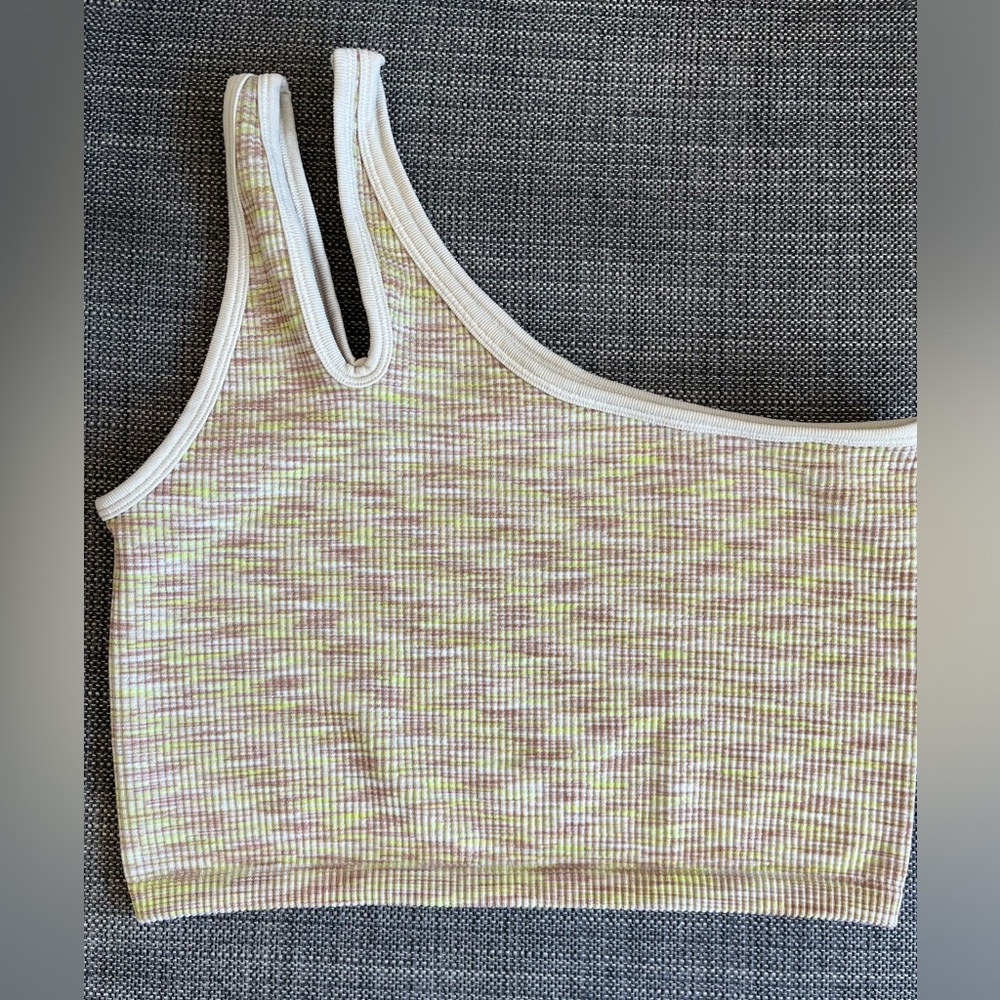 Aerie off-line off the shoulder